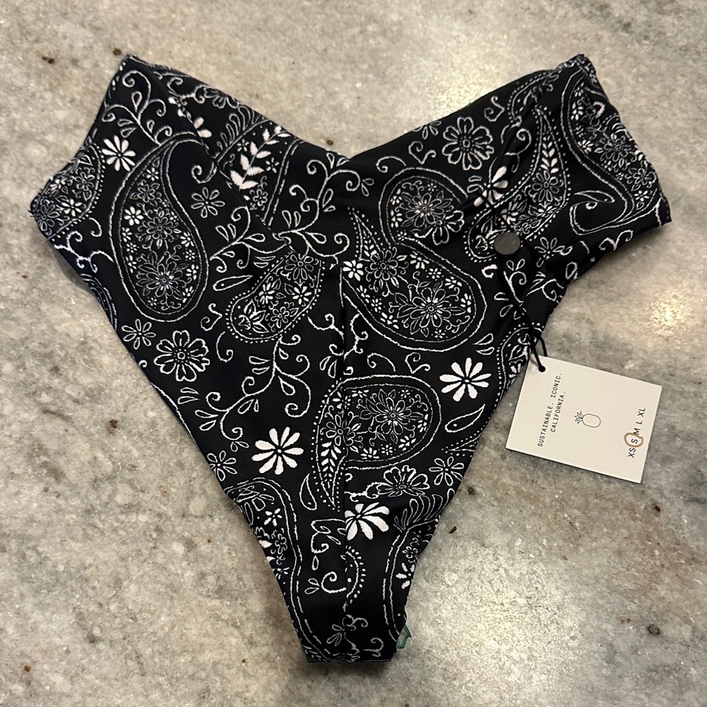 Skatie -Melly Jackson Black/blue and White Paisley Bikini Bottom